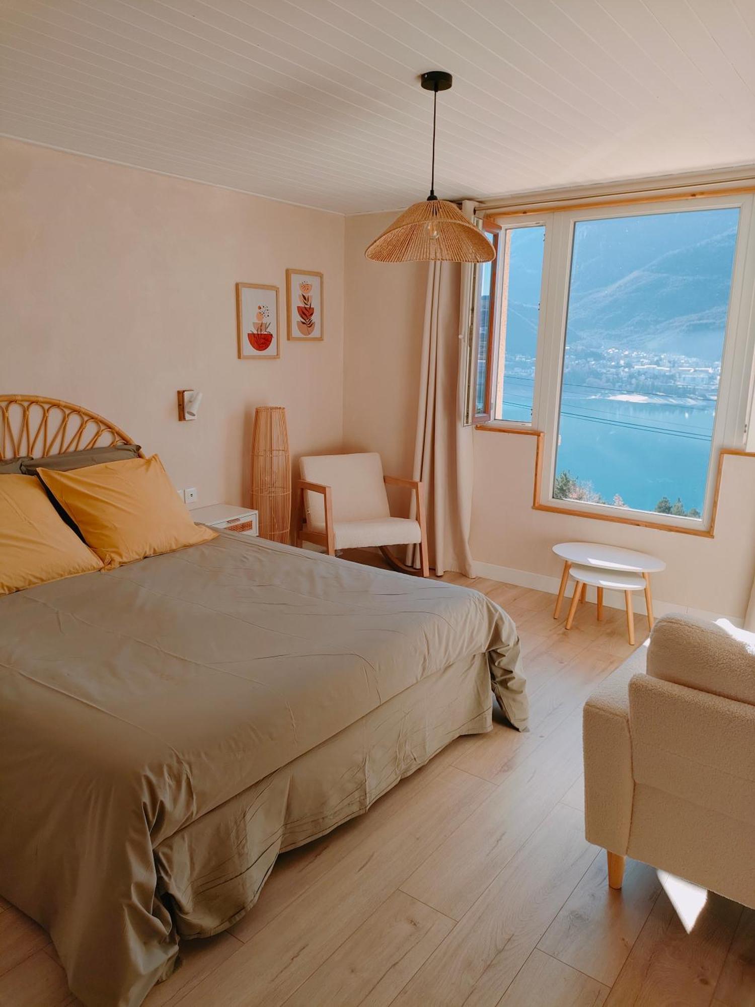 Le Cosy Du Plongeoir - T2 Neuf Avec Vue Sur Le Lac De Serre Poncon Et Grande Terrasse Avec Jardin Савин Екстериор снимка